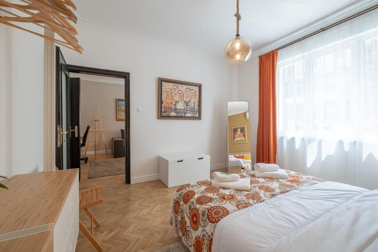 Sophisticated Gem With Private Parking Sófia Exterior foto