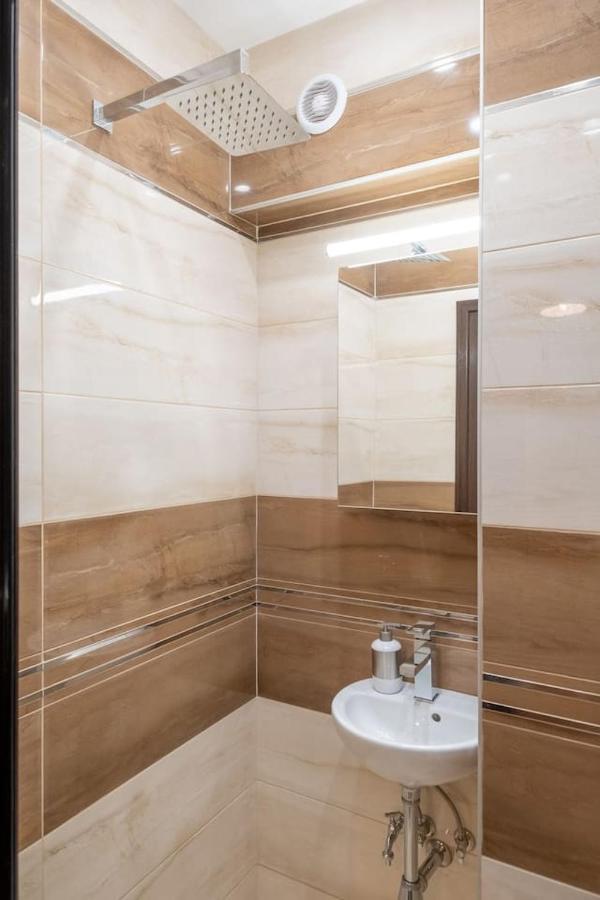 Sophisticated Gem With Private Parking Sófia Exterior foto